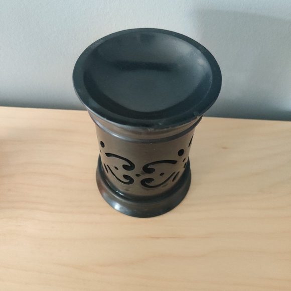 Soapstone oil warmer soapstone black from The Body Shop - Picture 2 of 6
